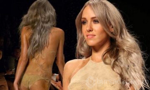 25 yaşındaki model podyuma kumdan bikini ile çıktı...