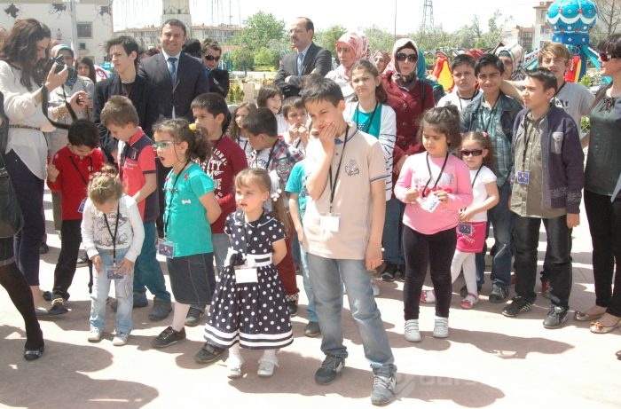 Böbrek hastası çocukların 23 Nisan coşkusu