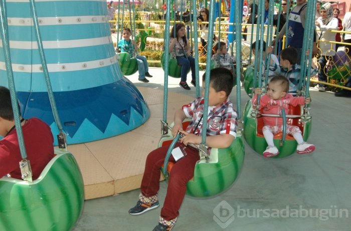 Böbrek hastası çocukların 23 Nisan coşkusu