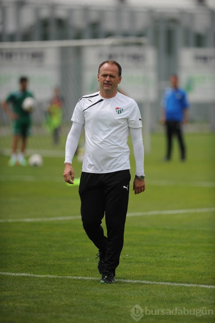 Timsah Fernandao'dan yoksun çalıştı!