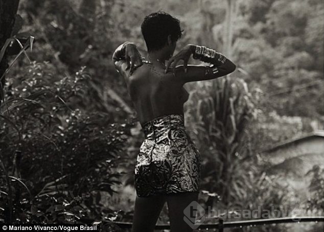 Rihanna'dan olay yaratacak pozlar...