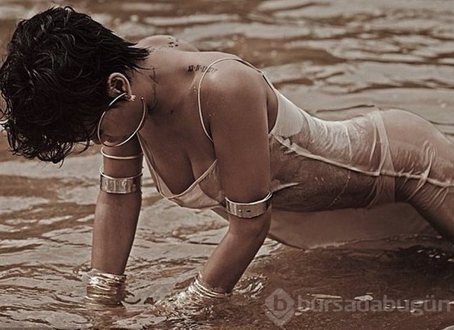 Rihanna'dan olay yaratacak pozlar...