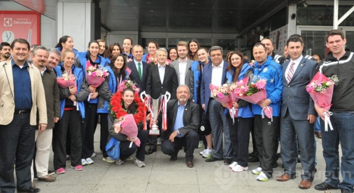 Nilüfer'de voleybol, hentbol ve yüzmeye talep yağıyor - ÖZEL HABER 