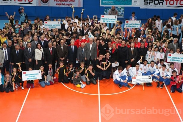 Nilüfer'de voleybol, hentbol ve yüzmeye talep yağıyor - ÖZEL HABER 
