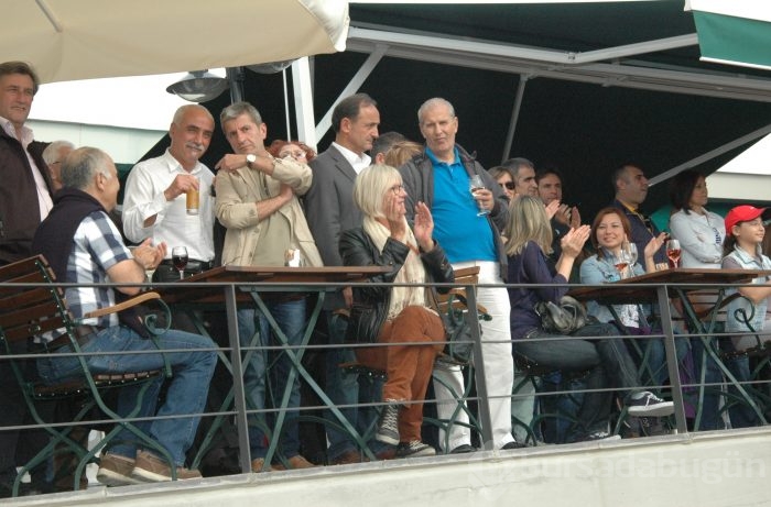 Podyum Park'ın Tenis kulübü hizmete girdi...