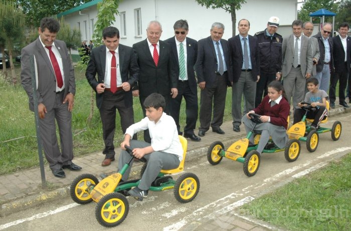Bursa'da miniklerin trafik coşkusu