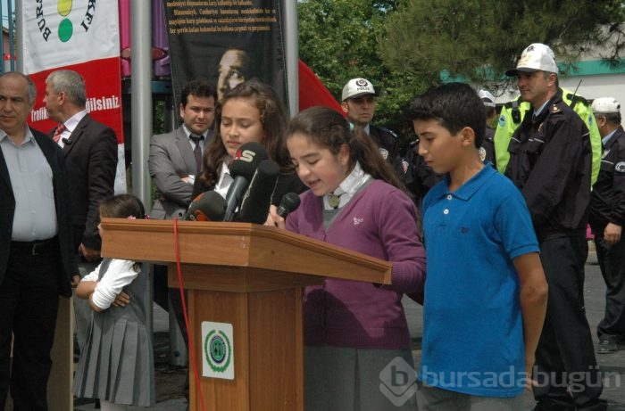Bursa'da miniklerin trafik coşkusu