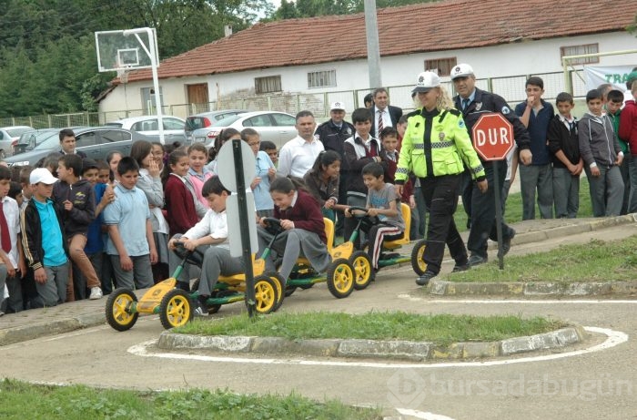 Bursa'da miniklerin trafik coşkusu