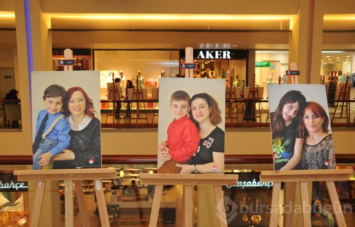   Annem ve Ben sergisi Zafer Plaza'da açıldı...