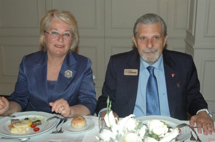 Rotary Meslek Hizmet Ödül töreninde duygusal anlar...
