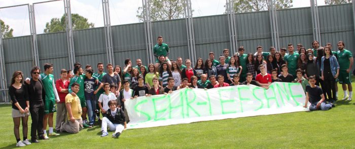 Bursaspor'a miniklerden moral ziyareti