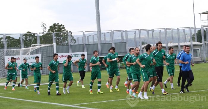 Bursaspor'a miniklerden moral ziyareti