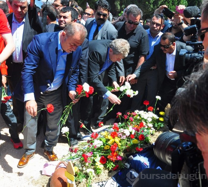 Milli takımdan Soma'da duygu dolu ziyaret