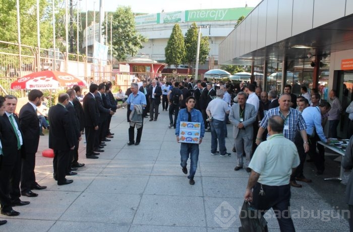 Bursaspor'da kongresinde heyecan dorukta