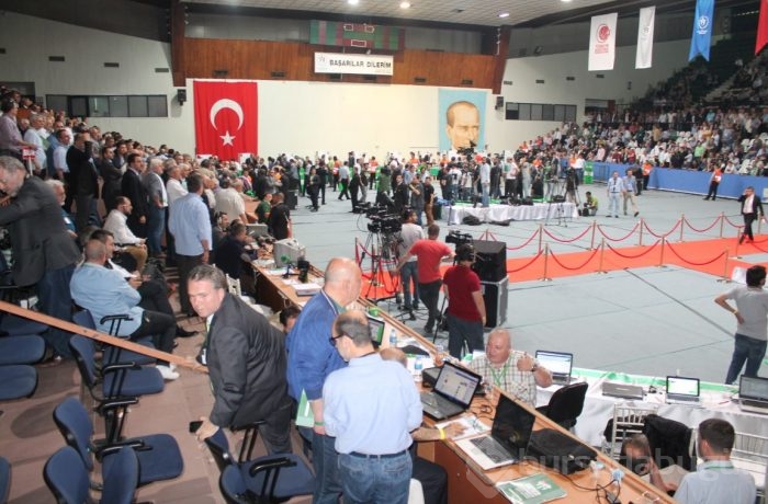 Bursaspor'da kongresinde heyecan dorukta