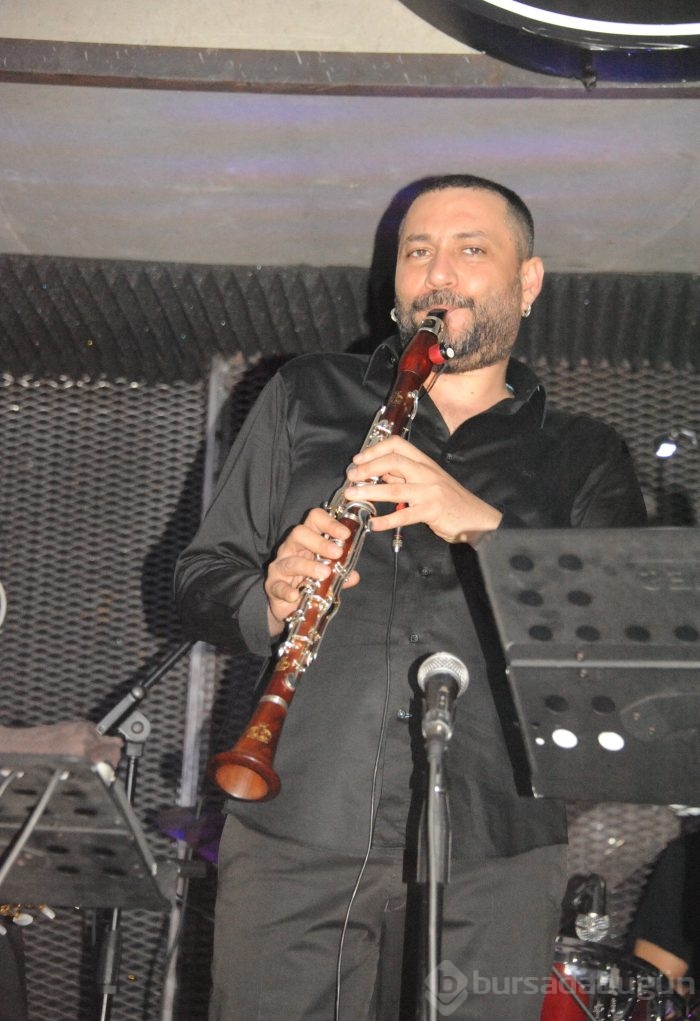 Hakan Altun ve Hüsnü Şenlendirici Bursalıları coşturdu...