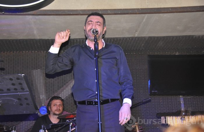Hakan Altun ve Hüsnü Şenlendirici Bursalıları coşturdu...