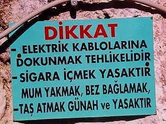 İbretlik yasak tabelaları...