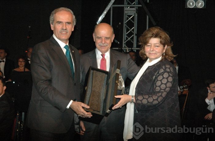 Bursa'da festival coşkusu 'Kavafis' ile başladı...

