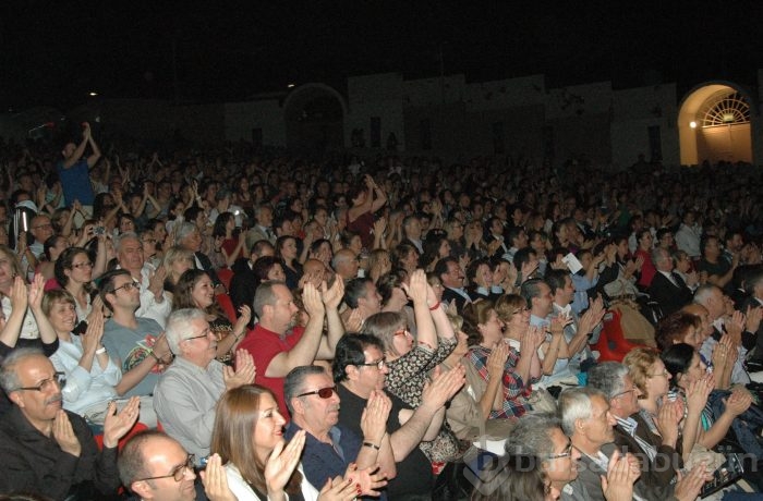 Bursa'da festival coşkusu 'Kavafis' ile başladı...

