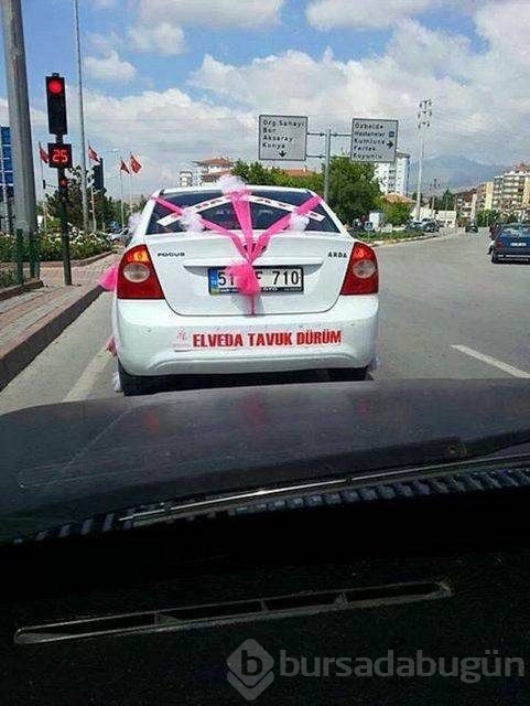 Gelin arabalarındaki en ilginç yazılar...