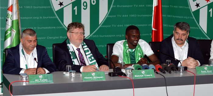 Bakaye Traore resmen Timsah oldu!