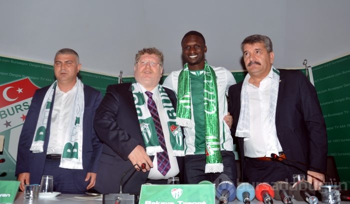 Bakaye Traore resmen Timsah oldu!