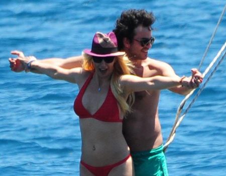 Hande Yener kameralara böyle yakalandı