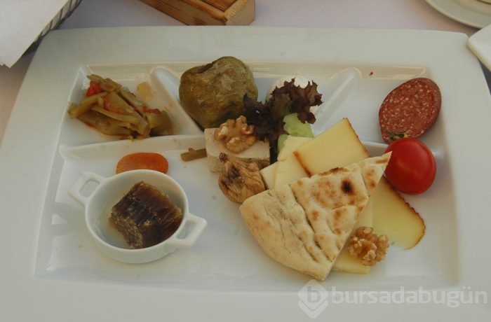 Crowne Plaza Bursa Otel iftar  mönülerini tanıttı...