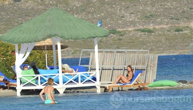 Hülya Avşar kameralara böyle yakalandı