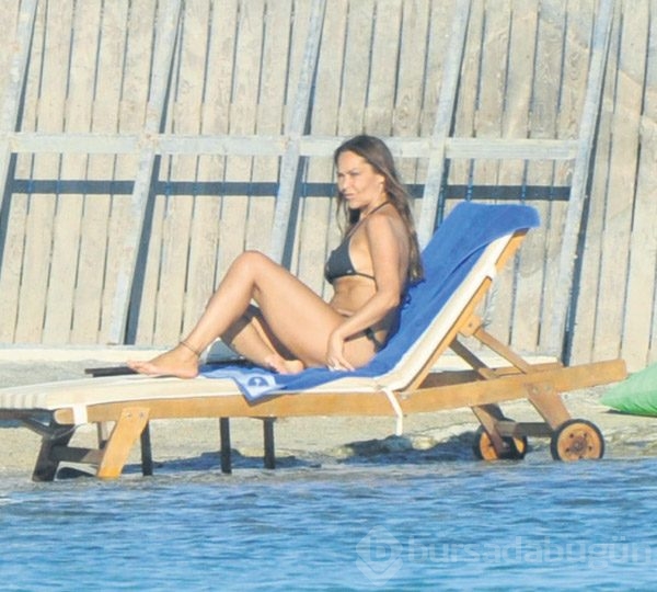 Hülya Avşar kameralara böyle yakalandı