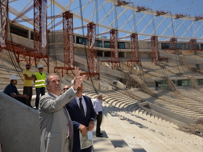 Yeni stadyumda çatı halatları geriliyor