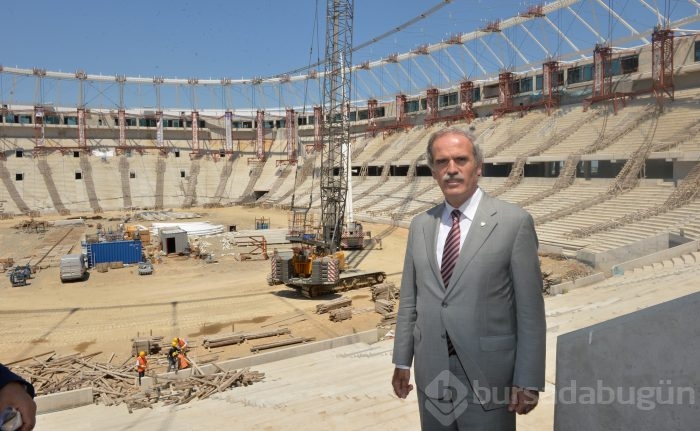 Yeni stadyumda çatı halatları geriliyor