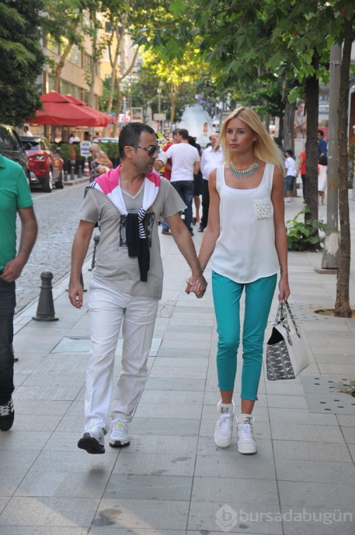 Serdar Ortaç'ın eşi isyan etti