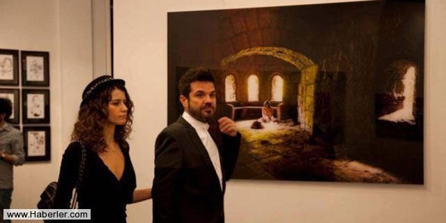 Beren Saat babasını düğüne çağırmadı