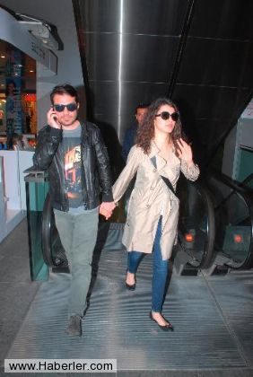 Beren Saat babasını düğüne çağırmadı