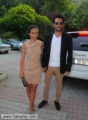 Burçin Terzioğlu, boşanma stresini tatilde attı