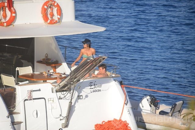 Sinan Akçıl ile Ebru Şallı tatilde