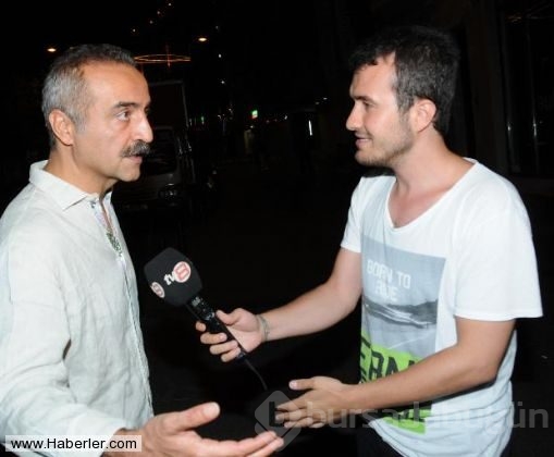 Cem Yılmaz sosyatik barda pide ziyafeti verdi 