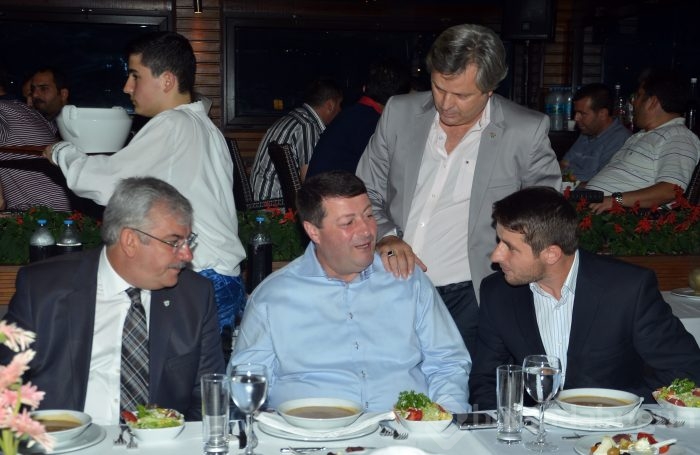 Bursaspor'dan Chikhura yönetimine yemek