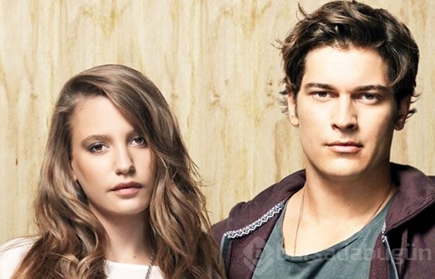 Çağatay Ulusoy ve Serenay Sarıkaya aşkında süpriz final