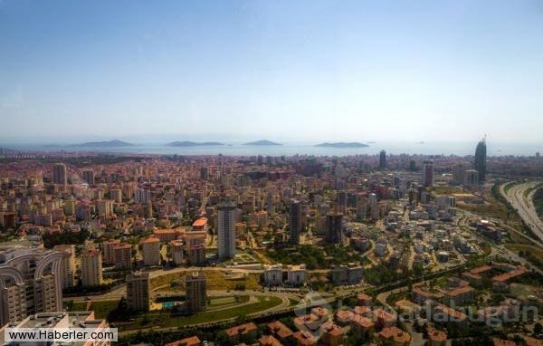 Ali Ağaoğlu yeni evinin kapılarını açtı