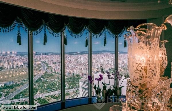 Ali Ağaoğlu yeni evinin kapılarını açtı