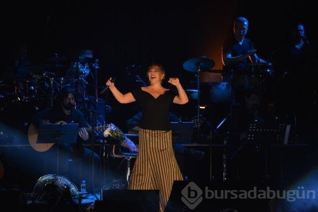Sezen Aksu'dan Gazze'ye ağıt!