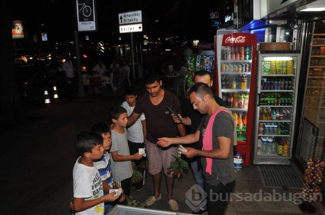 Serdar Ortaç harçlık verdi, dua istedi