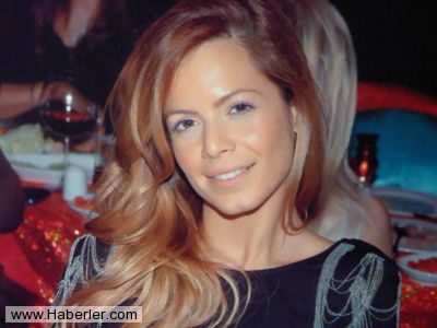 Eliz Sakuçoğlu , Merve Boluğur'la alışverişte görüntülendi