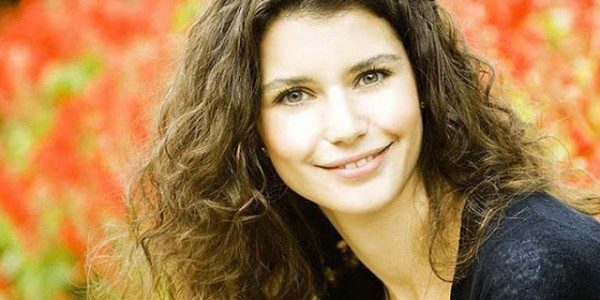 Hazal Beren'i geçti