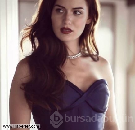 Fahriye Evcen ilk kez bikinili yakalandı