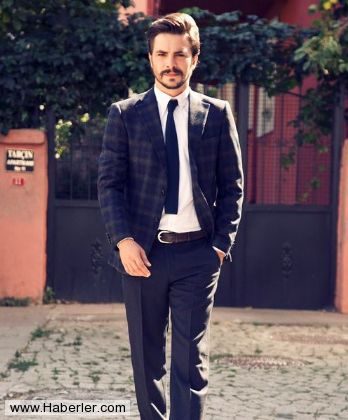 Ahmet Kural ve Burcu Kıratlı Çeşme'de pişti oldu