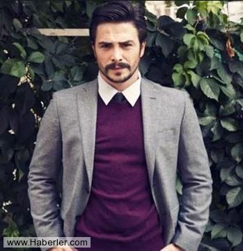 Ahmet Kural ve Burcu Kıratlı Çeşme'de pişti oldu